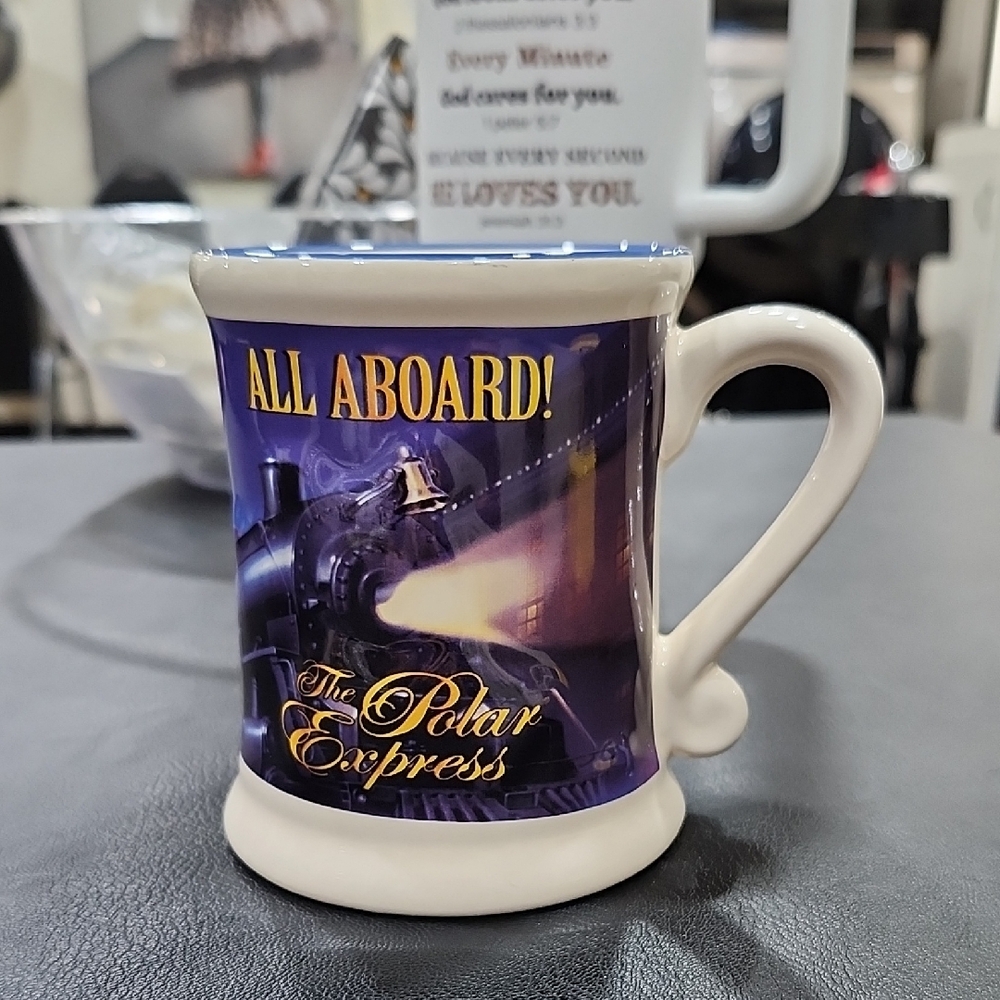 THE POLAR EXPRESS CERAMIC MUG